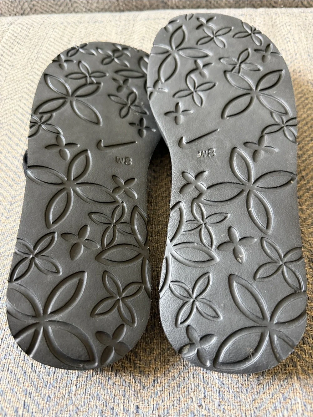 Nike women celso